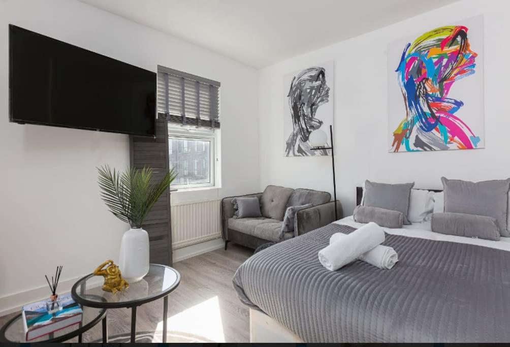 Studio Apt, 8 Min Walk From Tube 3 لندن المظهر الخارجي الصورة